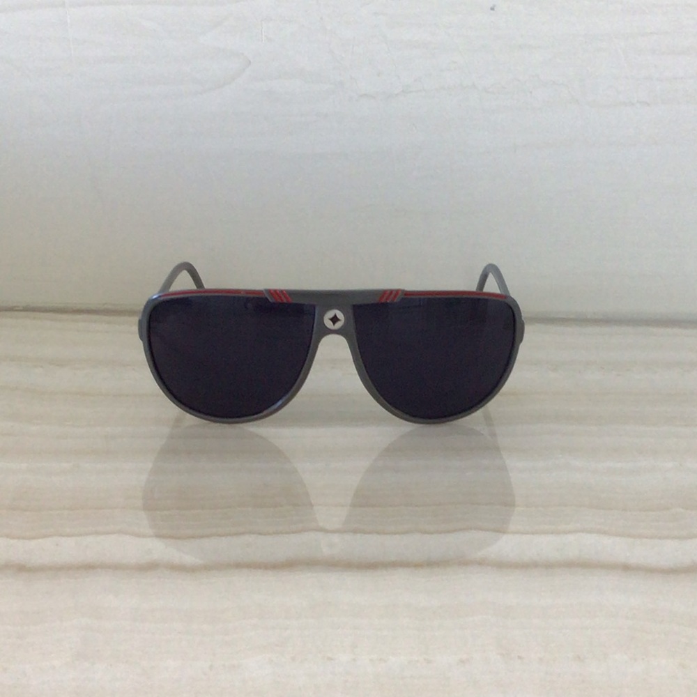 Spalding Sports Stylish Grey Sunglasses